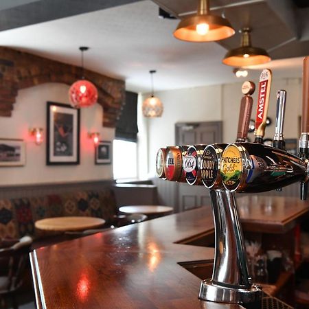 Отель The Seale Arms Дартмаут Экстерьер фото