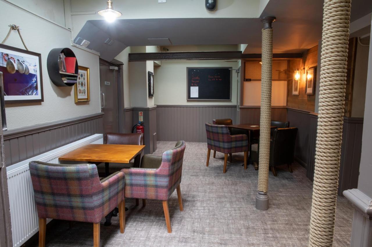 Отель The Seale Arms Дартмаут Экстерьер фото