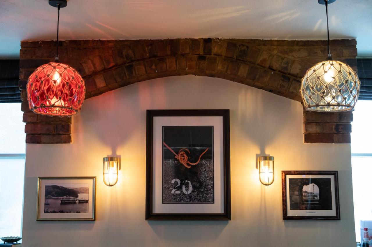 Отель The Seale Arms Дартмаут Экстерьер фото